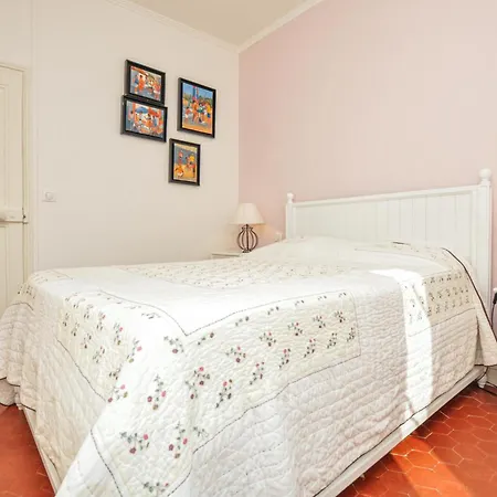 Beautiful In With Kitchen